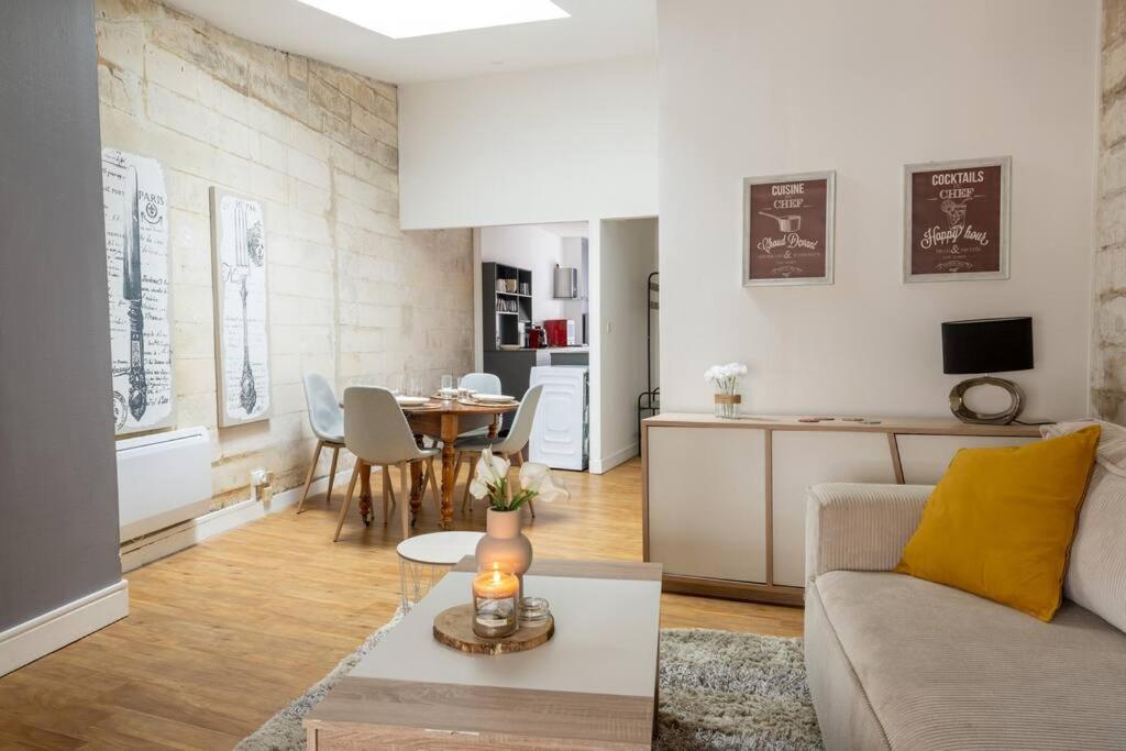 Magnifique T2 Avec Balcon Centre-Ville Коняк Екстериор снимка